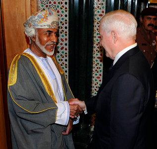 Sultan Qaboos and US Defense Secretary Robert Gates. Photo by Master Sgt. Jerry Morrison, U.S. Air Force. This image is in the public domain.