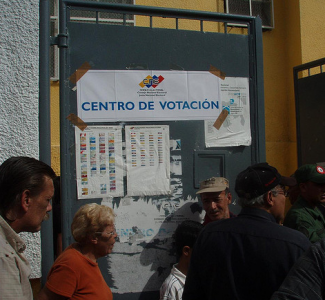 Election day in Venezuela. Photo by Luis Carlos Diaz. (CC BY-NC 2.0)